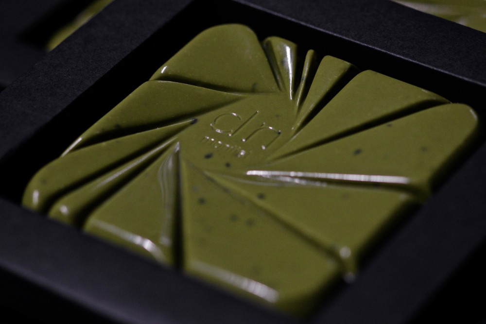 TABLETA DE CHOCOLATE 32% CON TÉ MATCHA
