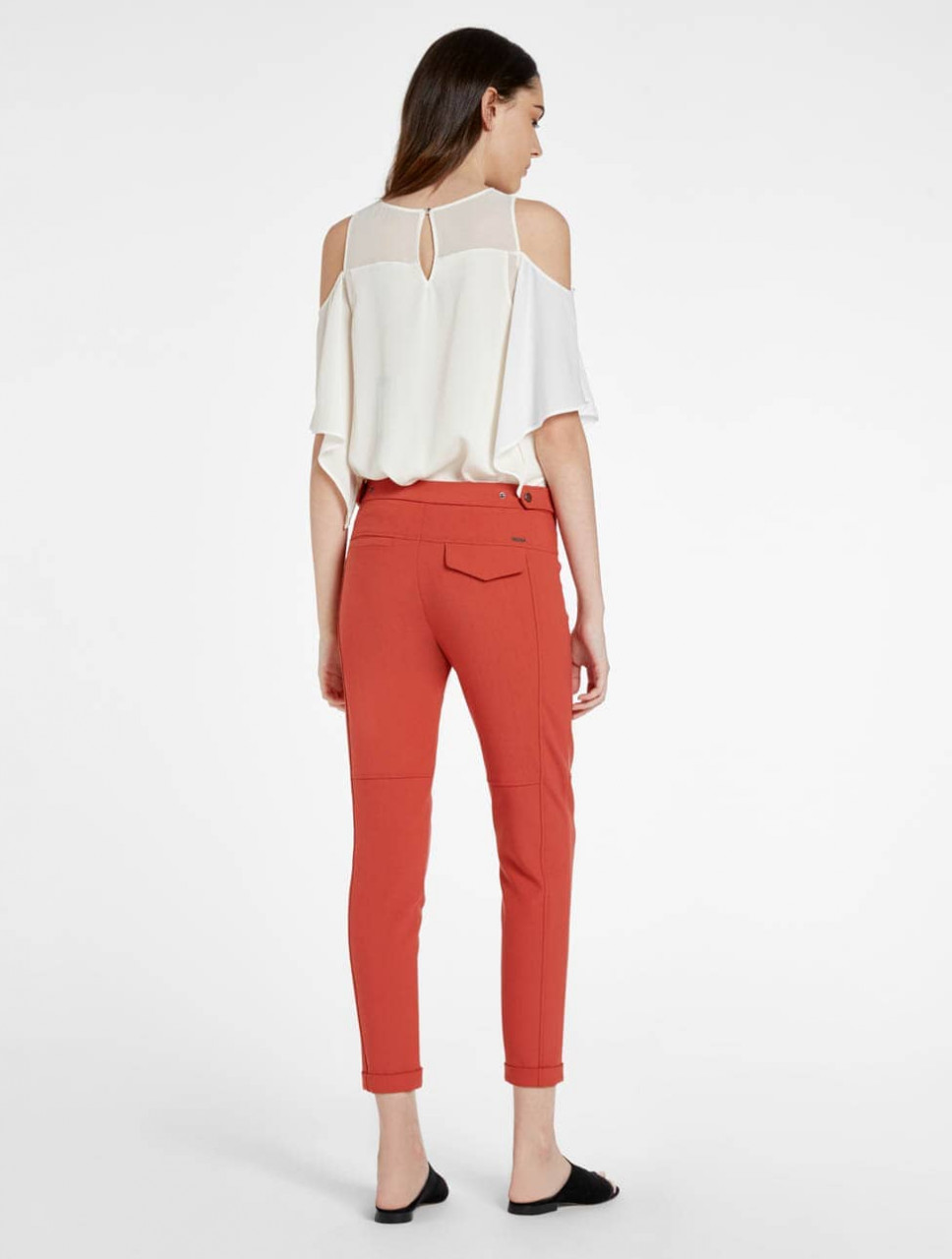PANTALON SLIM CONICO AL TOBILLO PANTALON SLIM CONICO AL TOBILLO