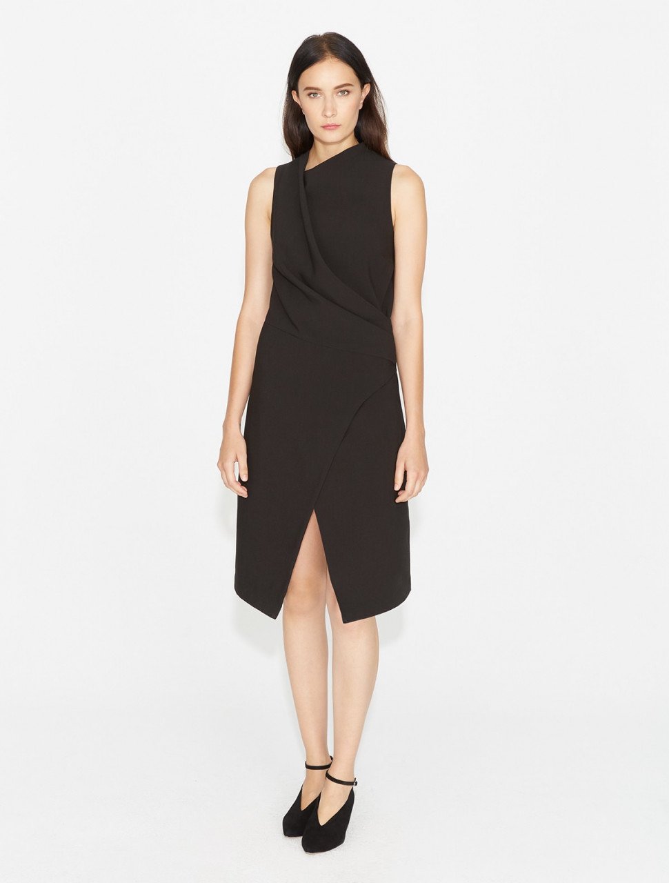 VESTIDO FRONTAL DRAPEADO VESTIDO FRONTAL DRAPEADO