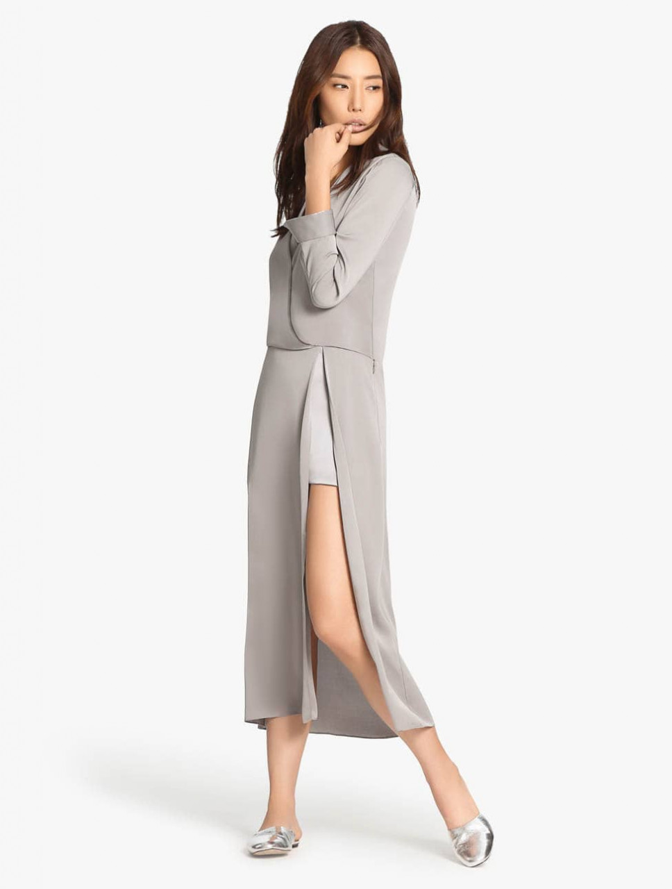 VESTIDO MIDI GEORGETE EFECTO WRAP VESTIDO MIDI GEORGETE EFECTO WRAP