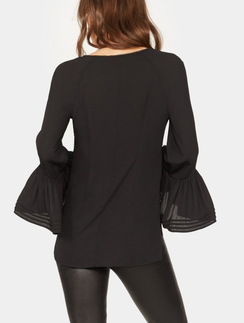 LONG SLEEVE V NECK RUCHED TOP