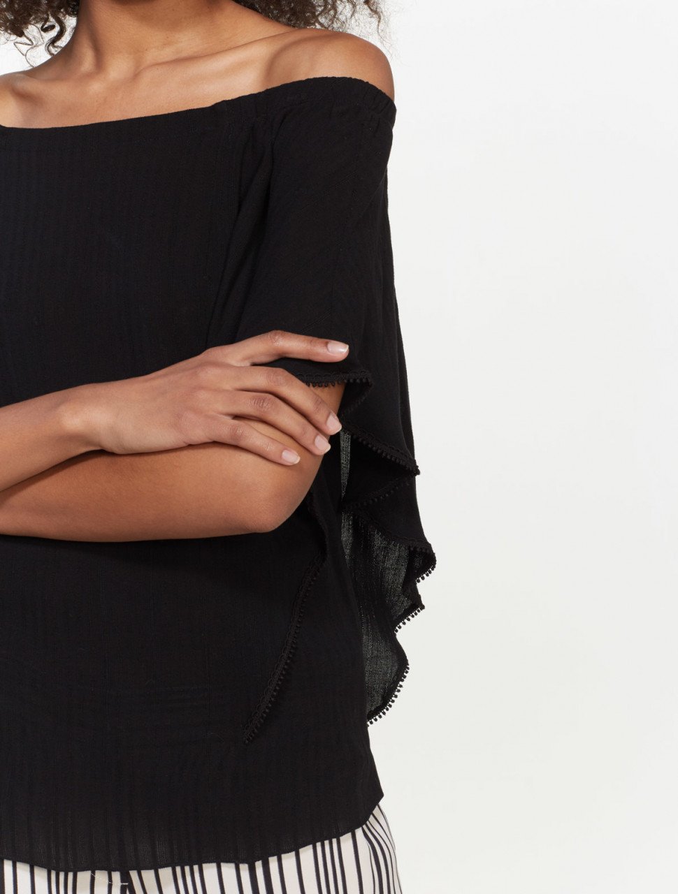 FLUTTER SLEEVE OFF SHOULDER TOP FLUTTER SLEEVE OFF SHOULDER TOP