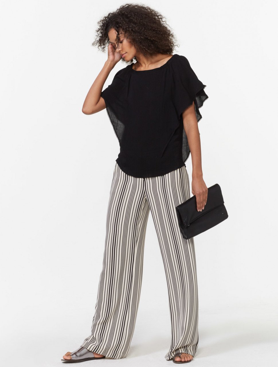 FLUTTER SLEEVE OFF SHOULDER TOP FLUTTER SLEEVE OFF SHOULDER TOP