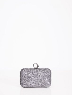 BOLSA OVALADA CON DETALLES BOLSA OVALADA CON DETALLES