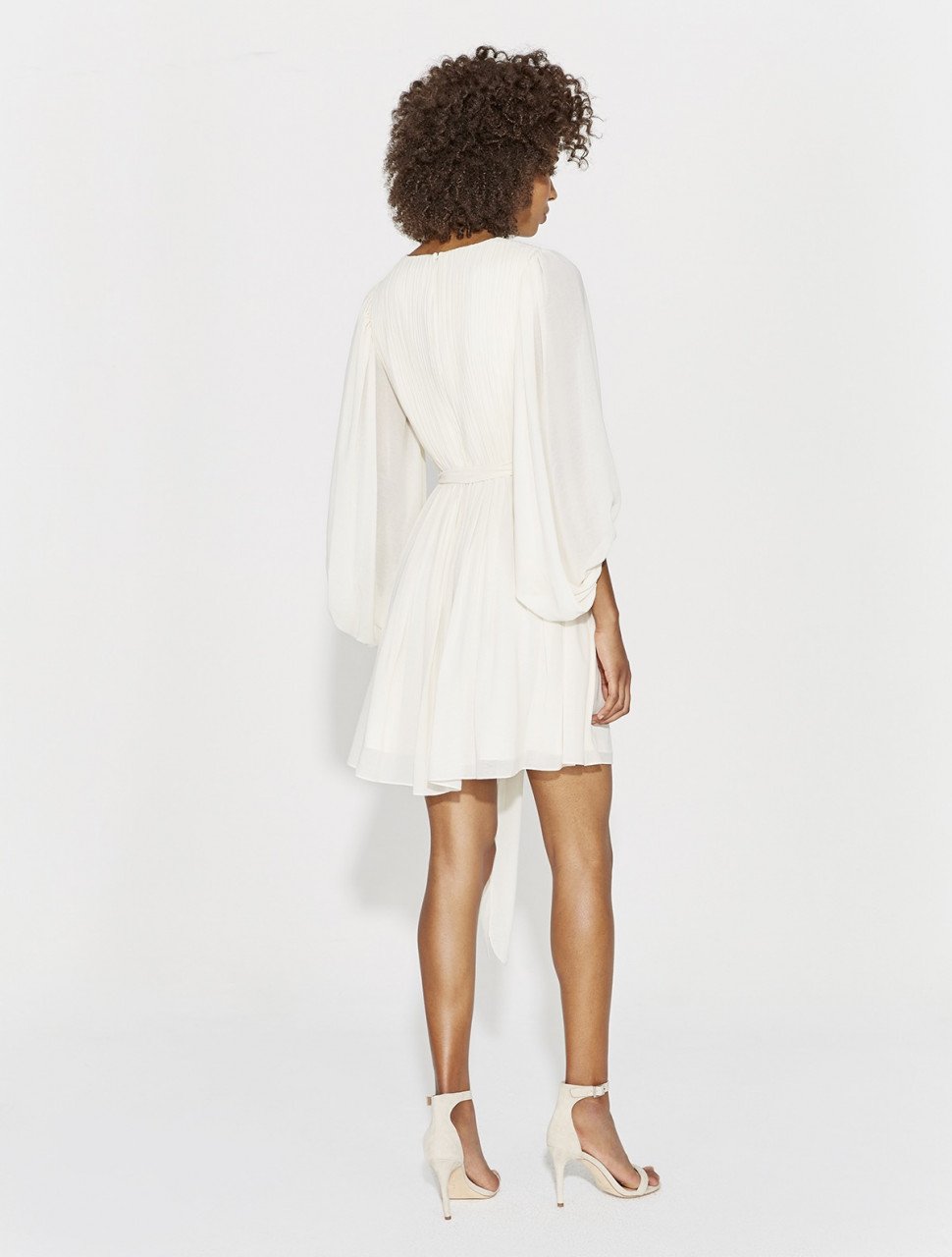 VESTIDO GEORGETTE DETALLE PLISADO VESTIDO GEORGETTE DETALLE PLISADO