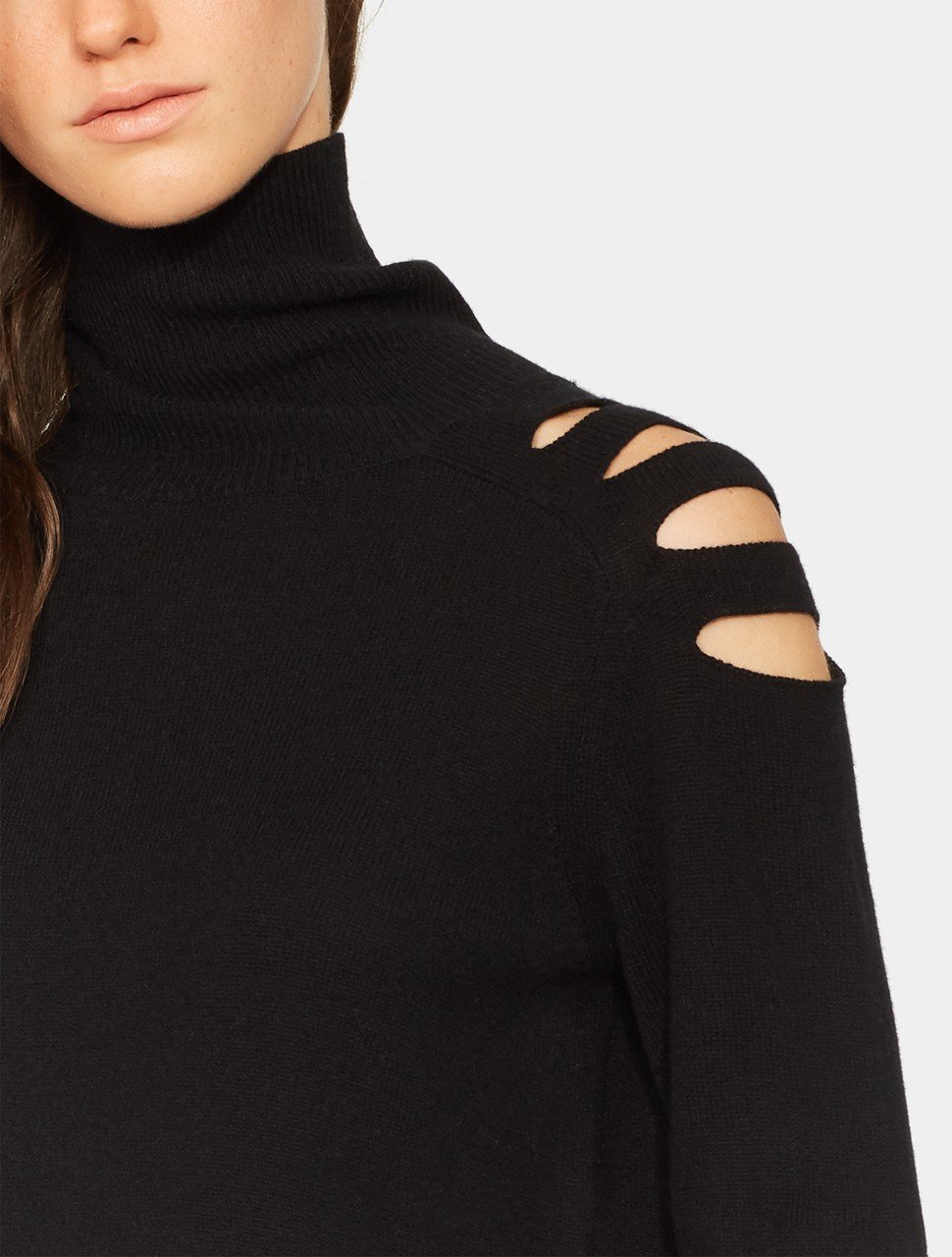 LONG SLEEVE TURTLENECK SWEATER WITH CUT OUTS LONG SLEEVE TURTLENECK SWEATER WITH CUT OUTS
