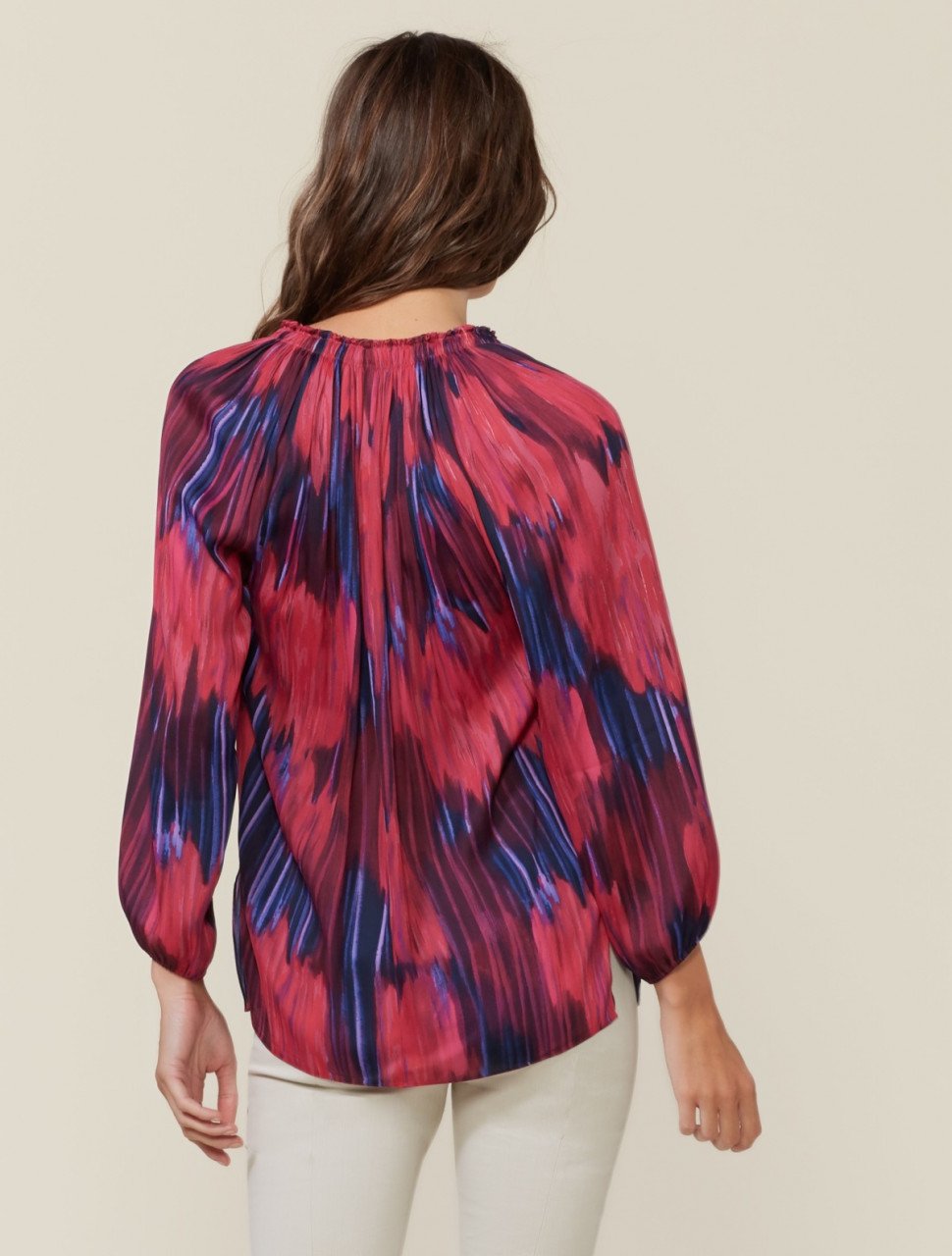 PRINTED LONG SLEEVE RUCHED NECK TOP PRINTED LONG SLEEVE RUCHED NECK TOP