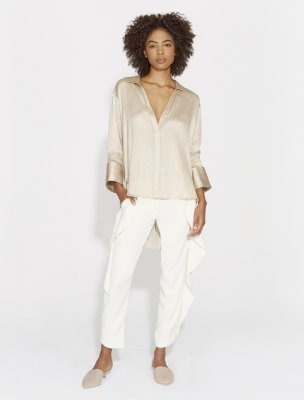 PANTALON CON DETALLES PANTALON CON DETALLES