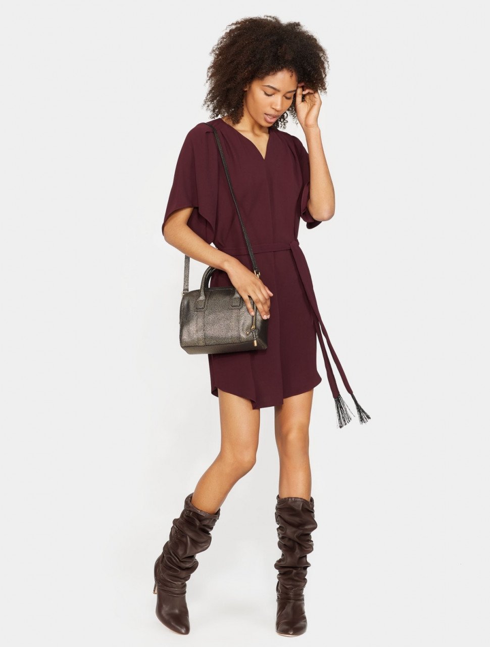 VESTIDO CREPE ESCOTE EN V VESTIDO CREPE ESCOTE EN V