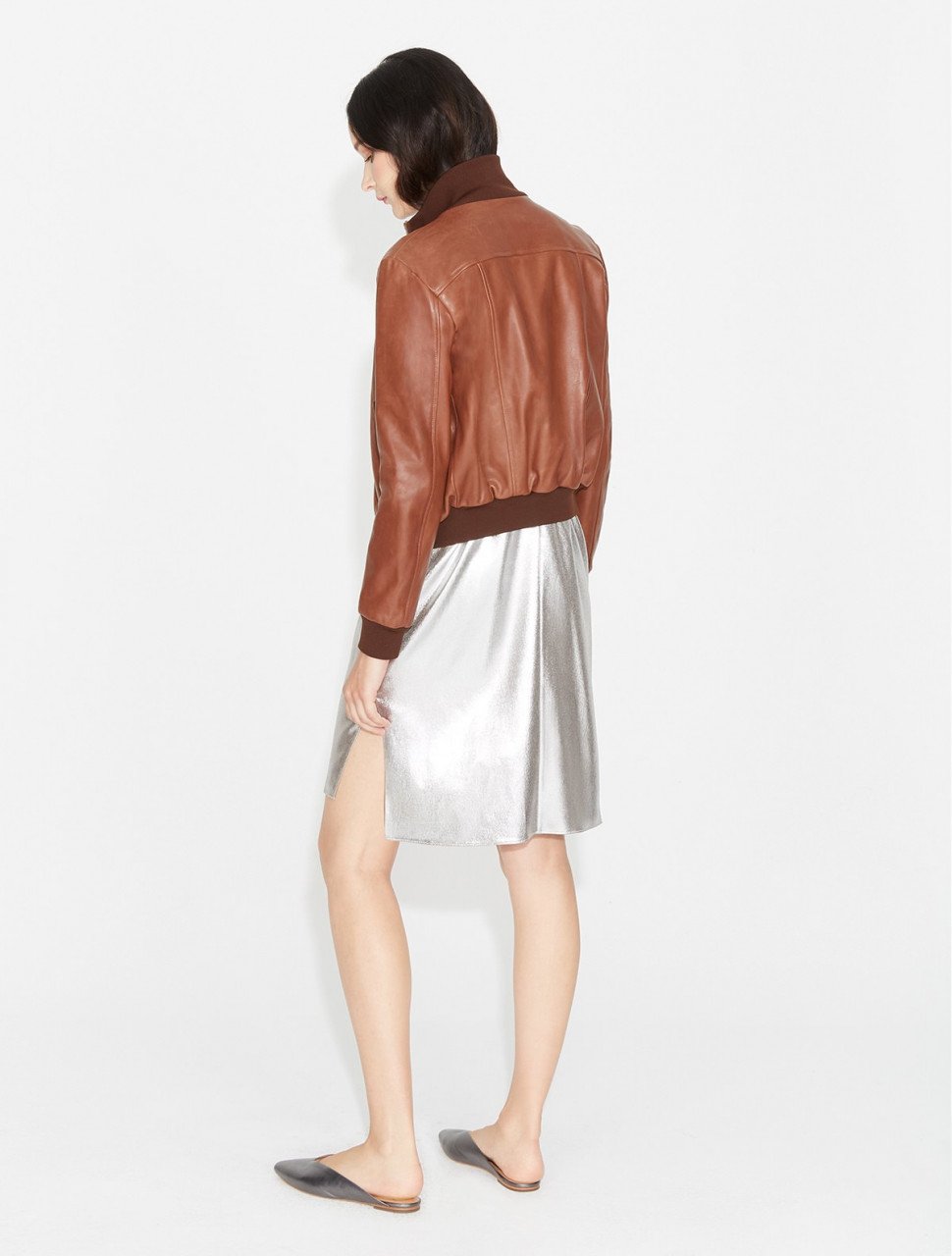 CHAQUETA BOMBARDERA DE CUERO CHAQUETA BOMBARDERA DE CUERO