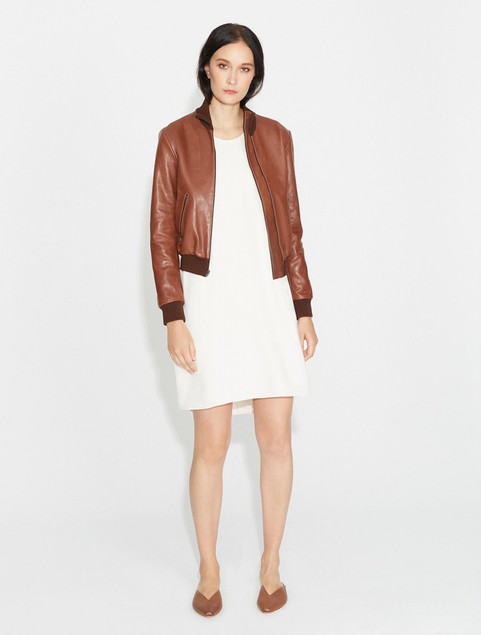 CHAQUETA BOMBARDERA DE CUERO CHAQUETA BOMBARDERA DE CUERO