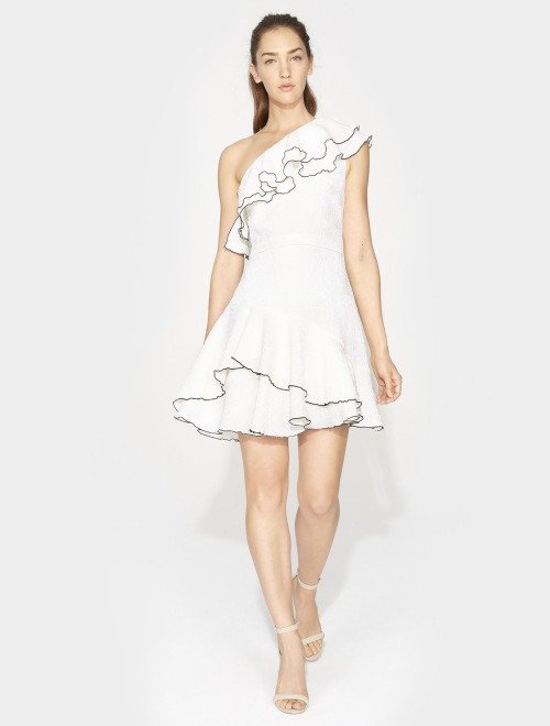 vestido con olanes