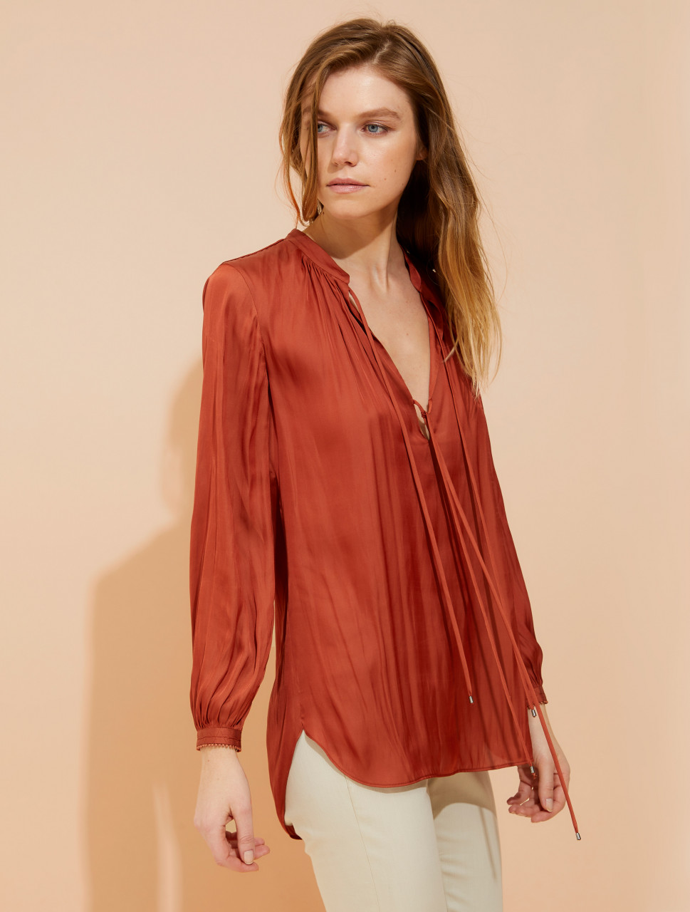 BLOUSON SLEEVE MEMORY SATIN TOP BLOUSON SLEEVE MEMORY SATIN TOP