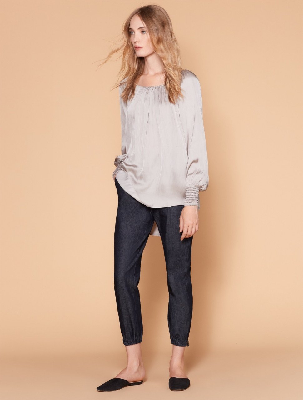 LONG SLEEVE RUCHED NECK TOP WITH SMOCK CUFFS LONG SLEEVE RUCHED NECK TOP WITH SMOCK CUFFS