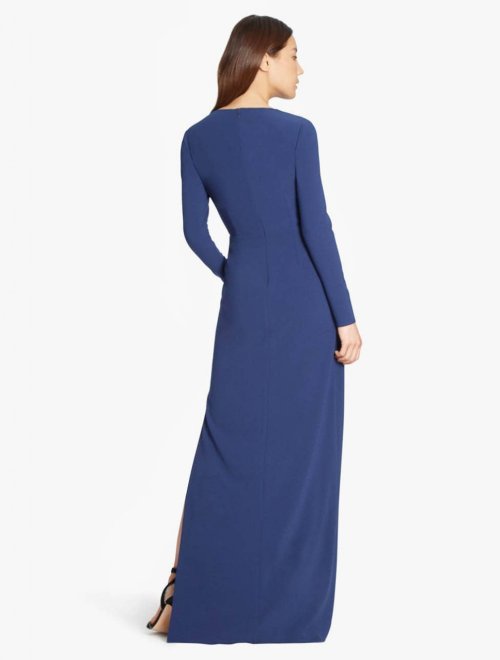 VESTIDO LARGO CON DETALLE DE ABERTURA