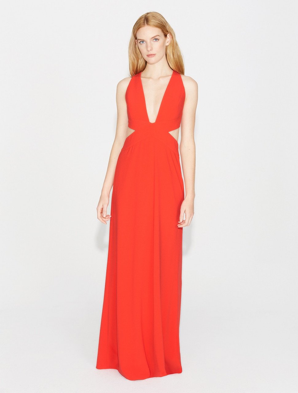 VESTIDO DE CREPE MINIMALISTA CON ABERTURAS LATERALES VESTIDO DE CREPE MINIMALISTA CON ABERTURAS LATERALES