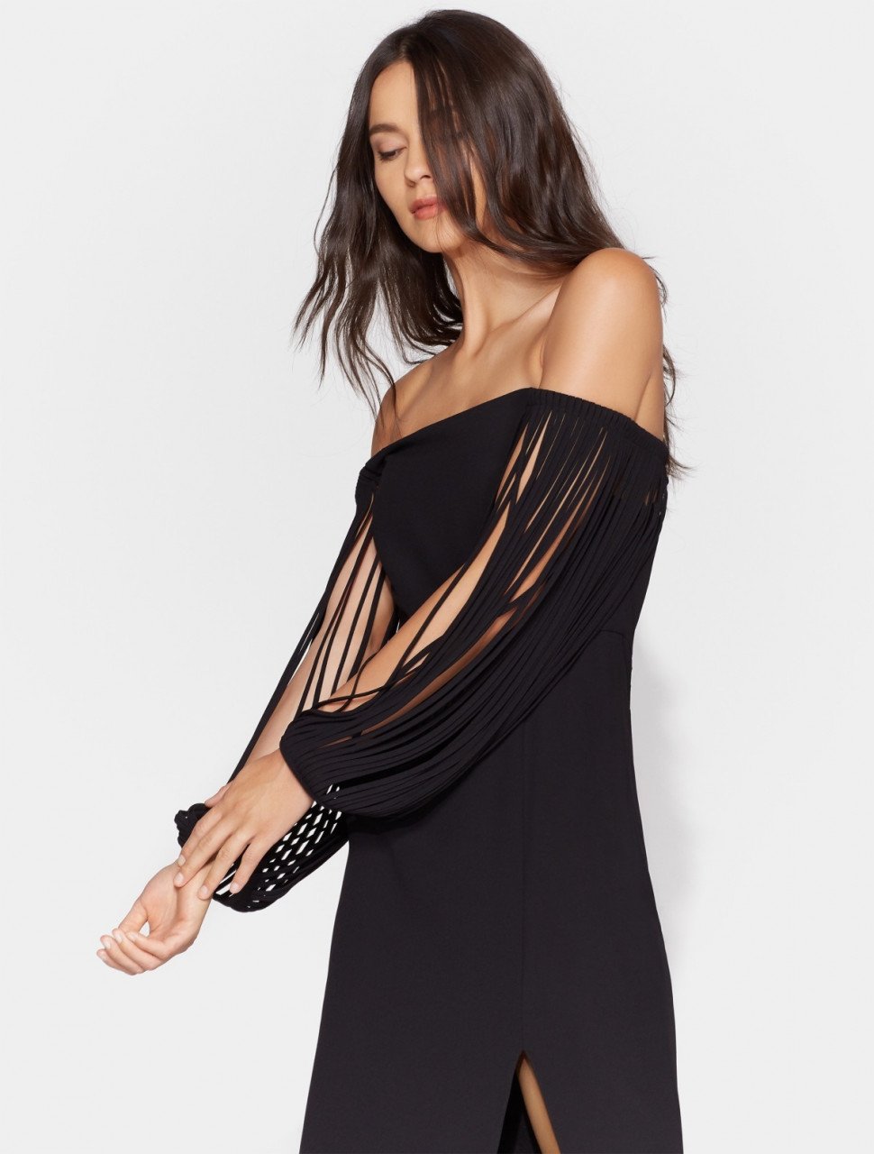 VESTIDO AL HOMBRO TIRAS DELGADAS VESTIDO AL HOMBRO TIRAS DELGADAS