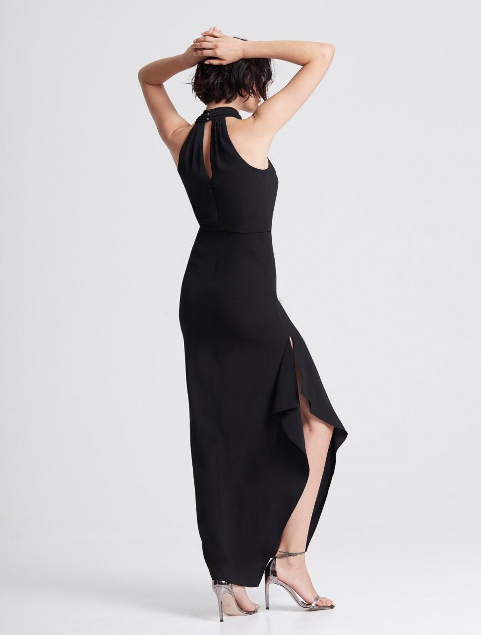 ICONIC CROSS NECK CREPE GOWN ICONIC CROSS NECK CREPE GOWN