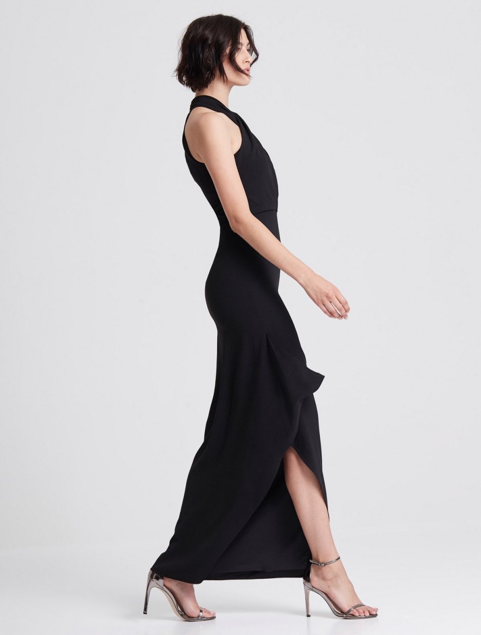ICONIC CROSS NECK CREPE GOWN ICONIC CROSS NECK CREPE GOWN