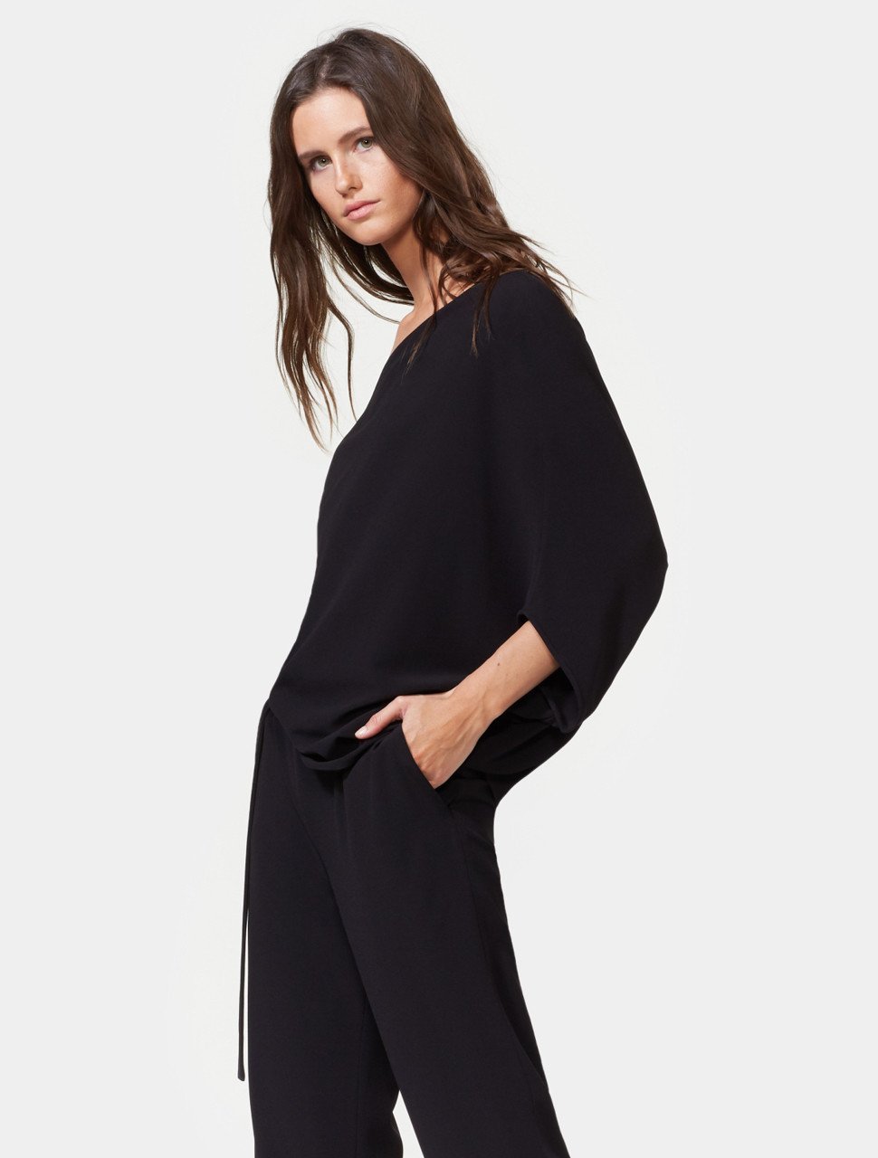 ASYMMETRIC CREPE JUMPSUIT ASYMMETRIC CREPE JUMPSUIT