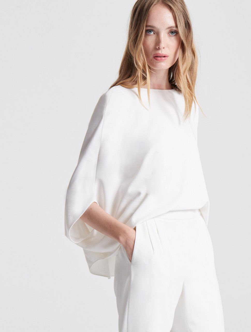DRAPED SLEEVE TAPERED LEG CREPE JUMPSUIT DRAPED SLEEVE TAPERED LEG CREPE JUMPSUIT