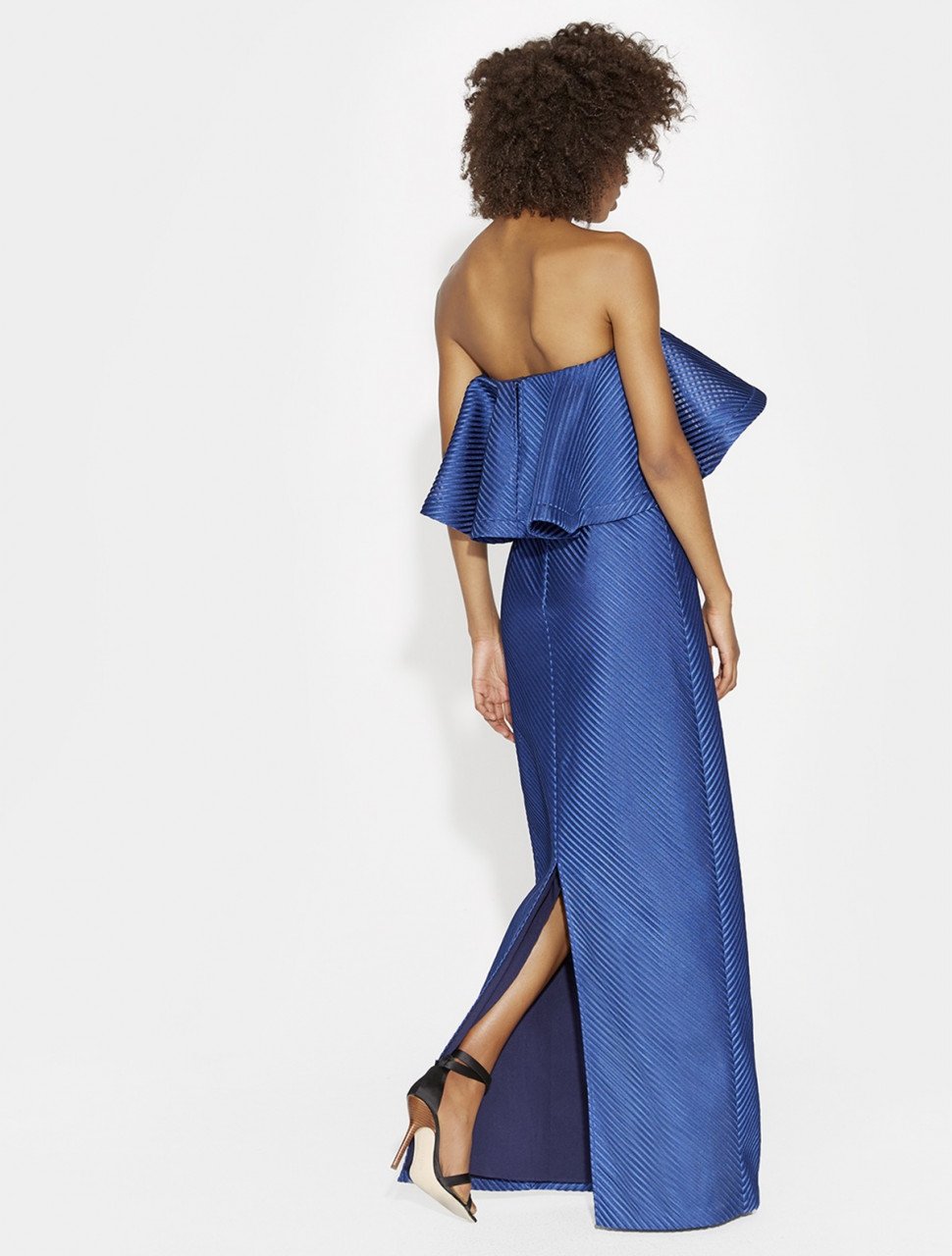 VESTIDO STRAPLESS CON DETALLE VESTIDO STRAPLESS CON DETALLE