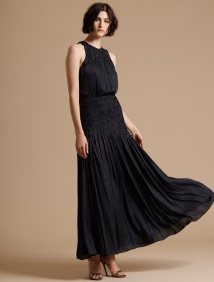 METALLIC MEMORY GEORGETTE FLORAL APPLIQUE GOWN METALLIC MEMORY GEORGETTE FLORAL APPLIQUE GOWN