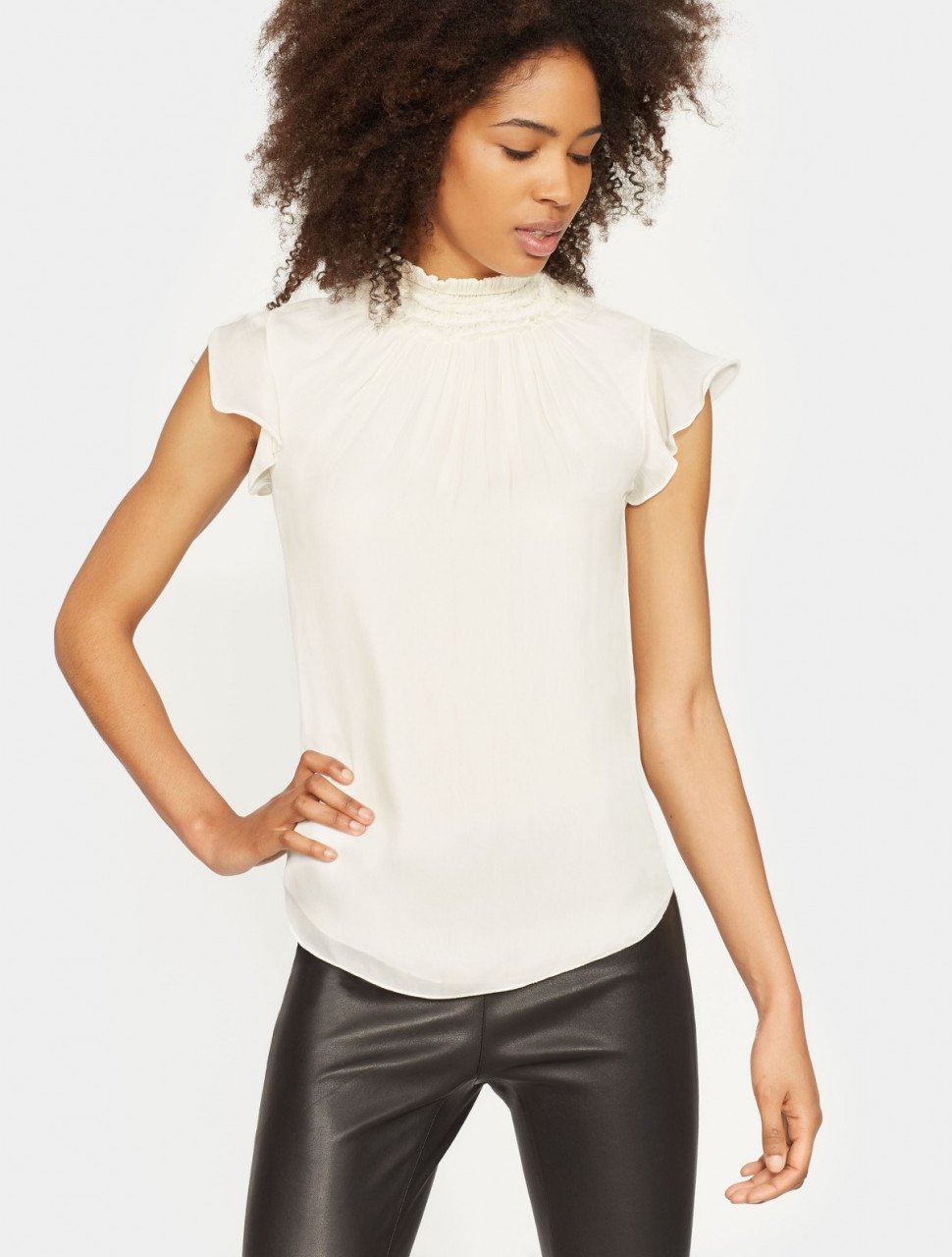 TOP CUELLO ALTO CORRUGADO MANGA ALETEO TOP CUELLO ALTO CORRUGADO MANGA ALETEO