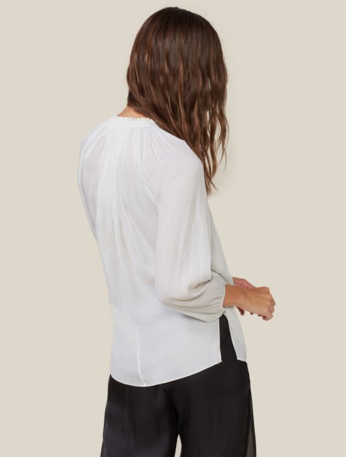 LONG SLEEVE RUCHED NECK TOP