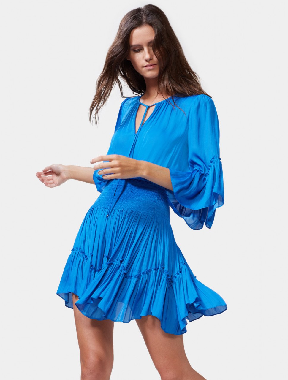FLOWY SLEEVE SMOCKED WAIST DRESS FLOWY SLEEVE SMOCKED WAIST DRESS