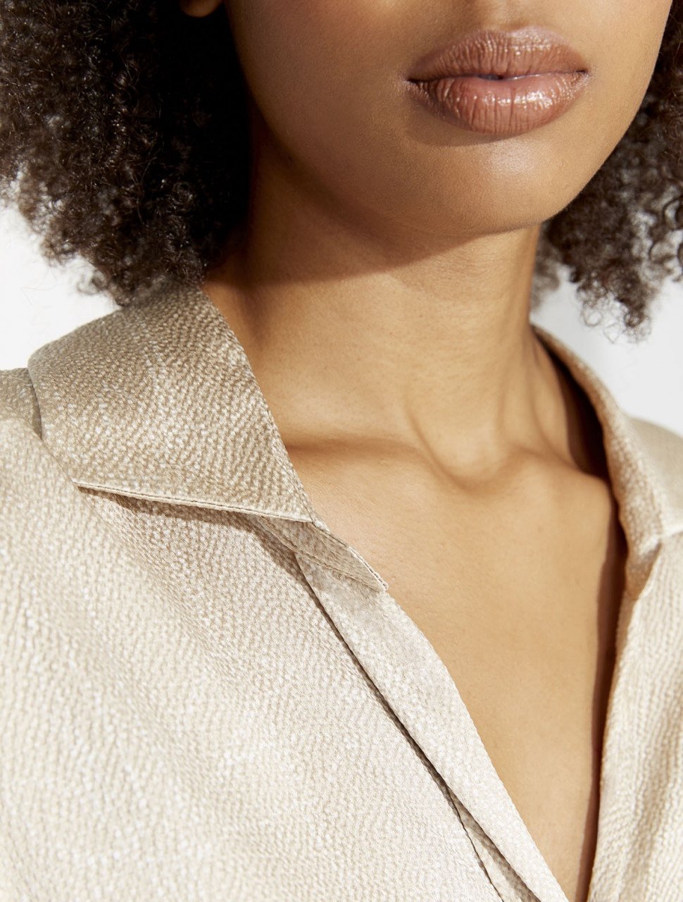 BLUSA CON PUÑOS IMPRESOS BLUSA CON PUÑOS IMPRESOS