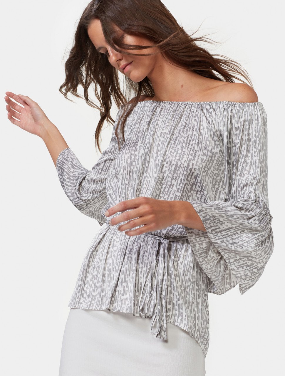 FLOWY SLEEVE TOP WITH SASH FLOWY SLEEVE TOP WITH SASH