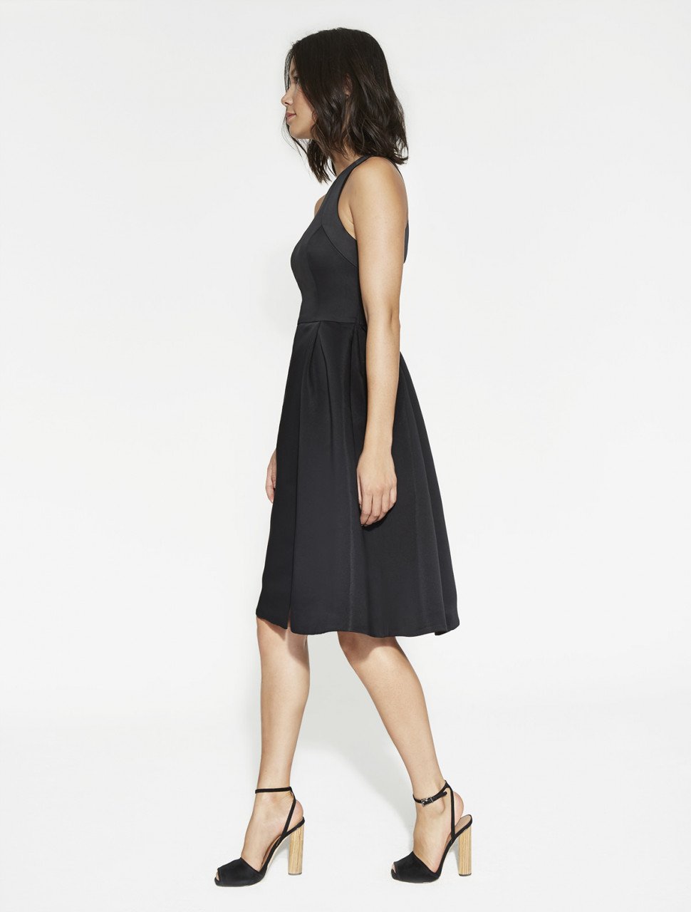 VESTIDO FAILLE DE SATIN ESTRUCTURADO VESTIDO FAILLE DE SATIN ESTRUCTURADO