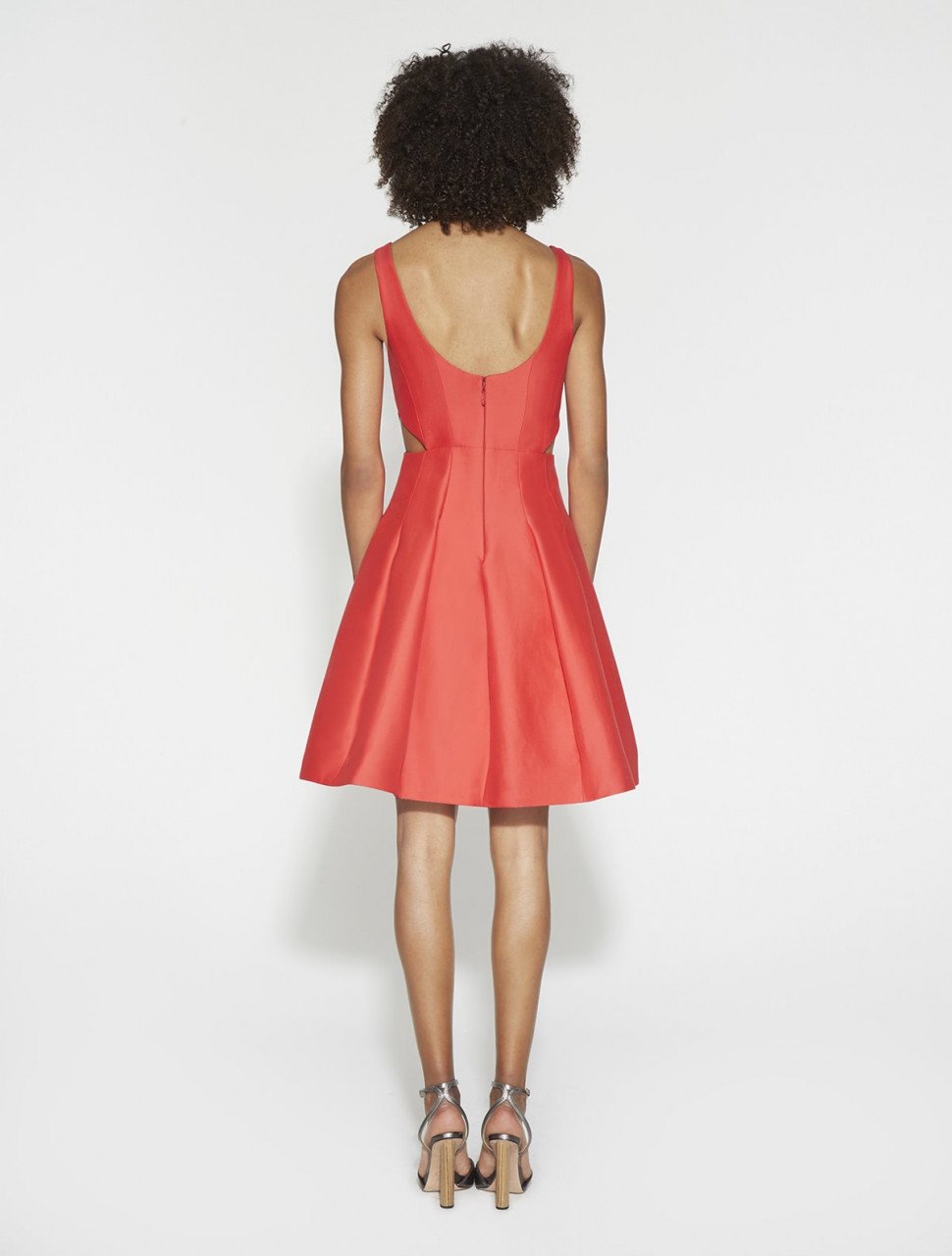 VESTIDO FAILLE DE SEDA CON DETALLES DE CORTE VESTIDO FAILLE DE SEDA CON DETALLES DE CORTE