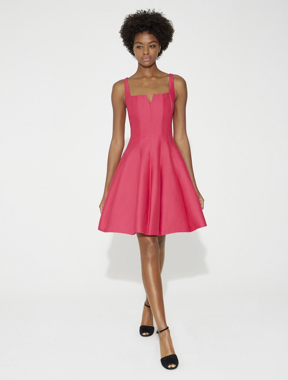 VESTIDO DE SEDA FAILLE CON CORTE AL CUELLO VESTIDO DE SEDA FAILLE CON CORTE AL CUELLO