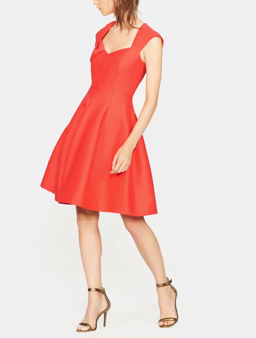 VESTIDO CON ESTRUCTURA VESTIDO CON ESTRUCTURA