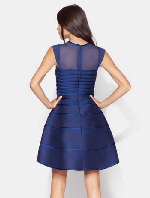 VESTIDO SATÉN ESTRUCTURADO