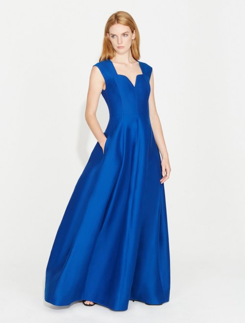 VESTIDO DE CUELLO GEOMÉTRICO CON FAILLE DE SEDA