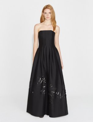 VESTIDO ESTRAPLE CON SEDA FAILLE CON BORDADO VESTIDO ESTRAPLE CON SEDA FAILLE CON BORDADO