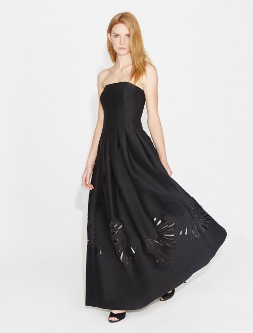 VESTIDO ESTRAPLE CON SEDA FAILLE CON BORDADO