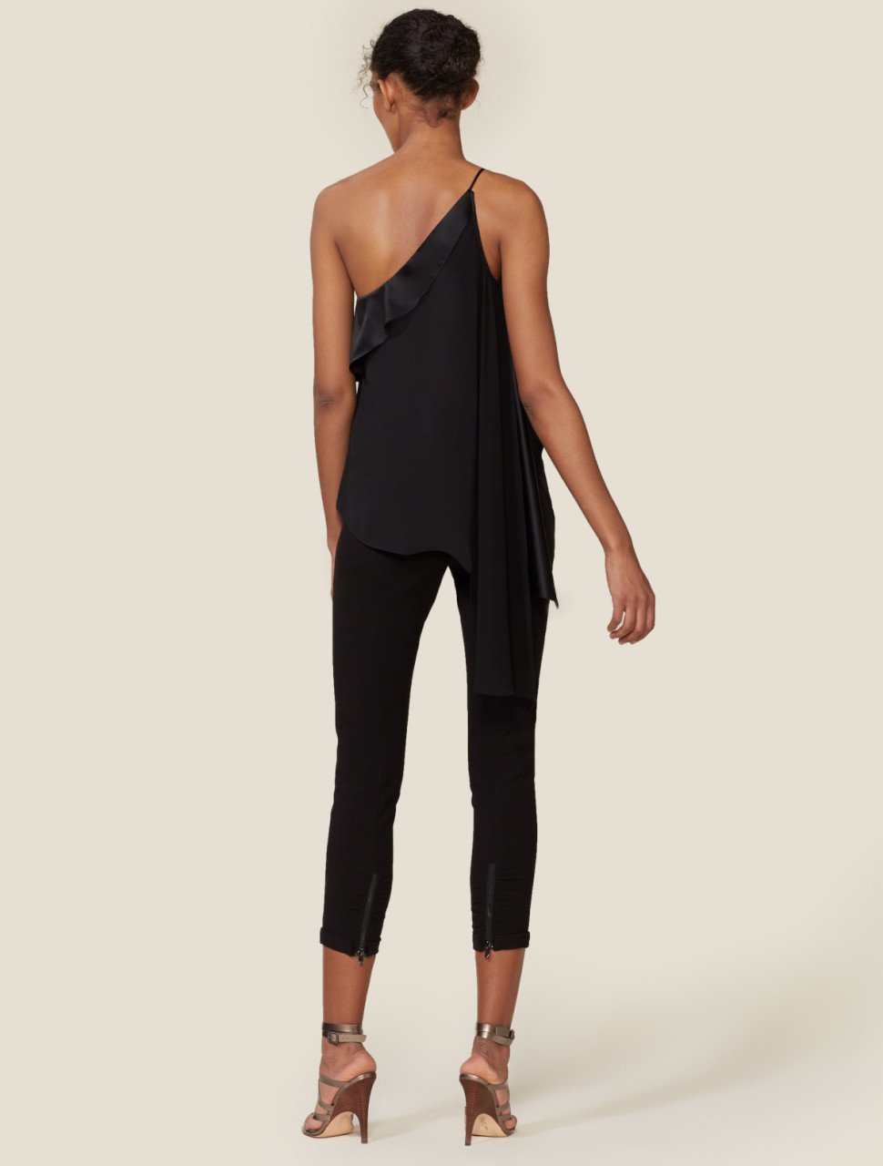 ONE SHOULDER SATIN DRAPED TOP ONE SHOULDER SATIN DRAPED TOP