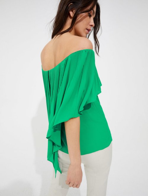 OFF SHOULDER PLEATED SILKY GEORGETTE TOP