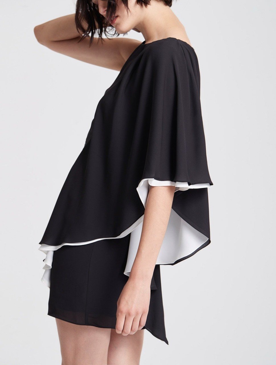 ASYMMETRIC COLOR BLOCKED FLOWY DRESS ASYMMETRIC COLOR BLOCKED FLOWY DRESS