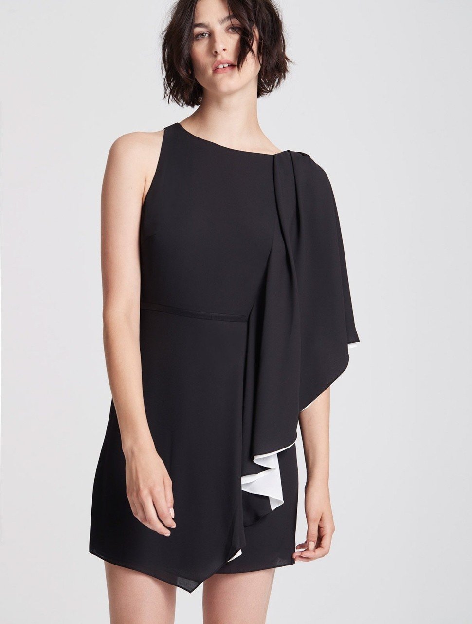 ASYMMETRIC COLOR BLOCKED FLOWY DRESS ASYMMETRIC COLOR BLOCKED FLOWY DRESS