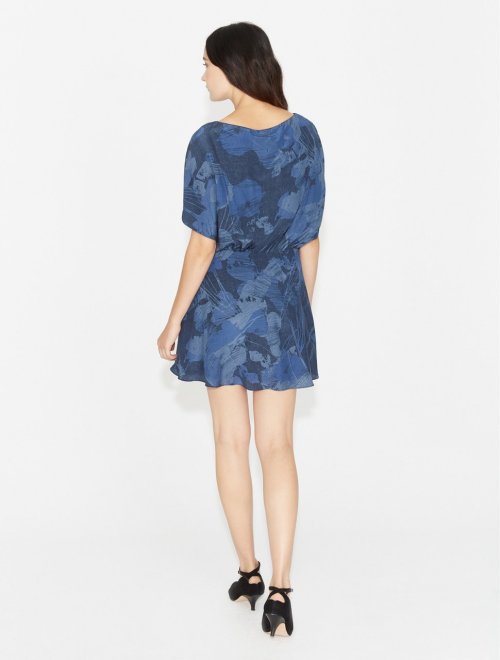 VESTIDO VOLANTE DE SEDA ESTAMPADO