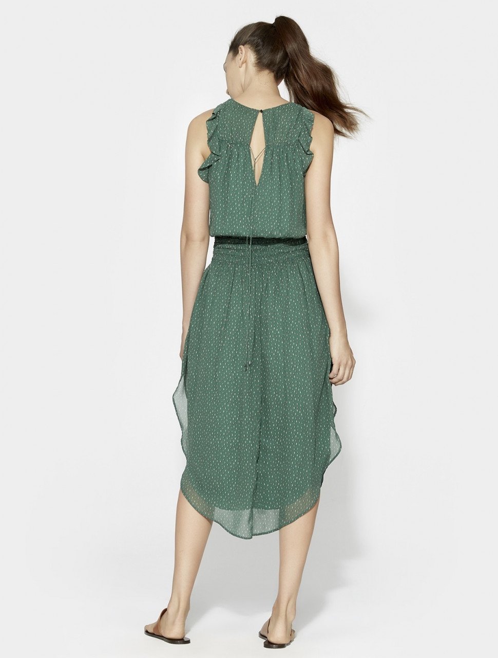 VESTIDO MAXI CORRUGADO SIN MANGAS CUELLO REDONDO VESTIDO MAXI CORRUGADO SIN MANGAS CUELLO REDONDO