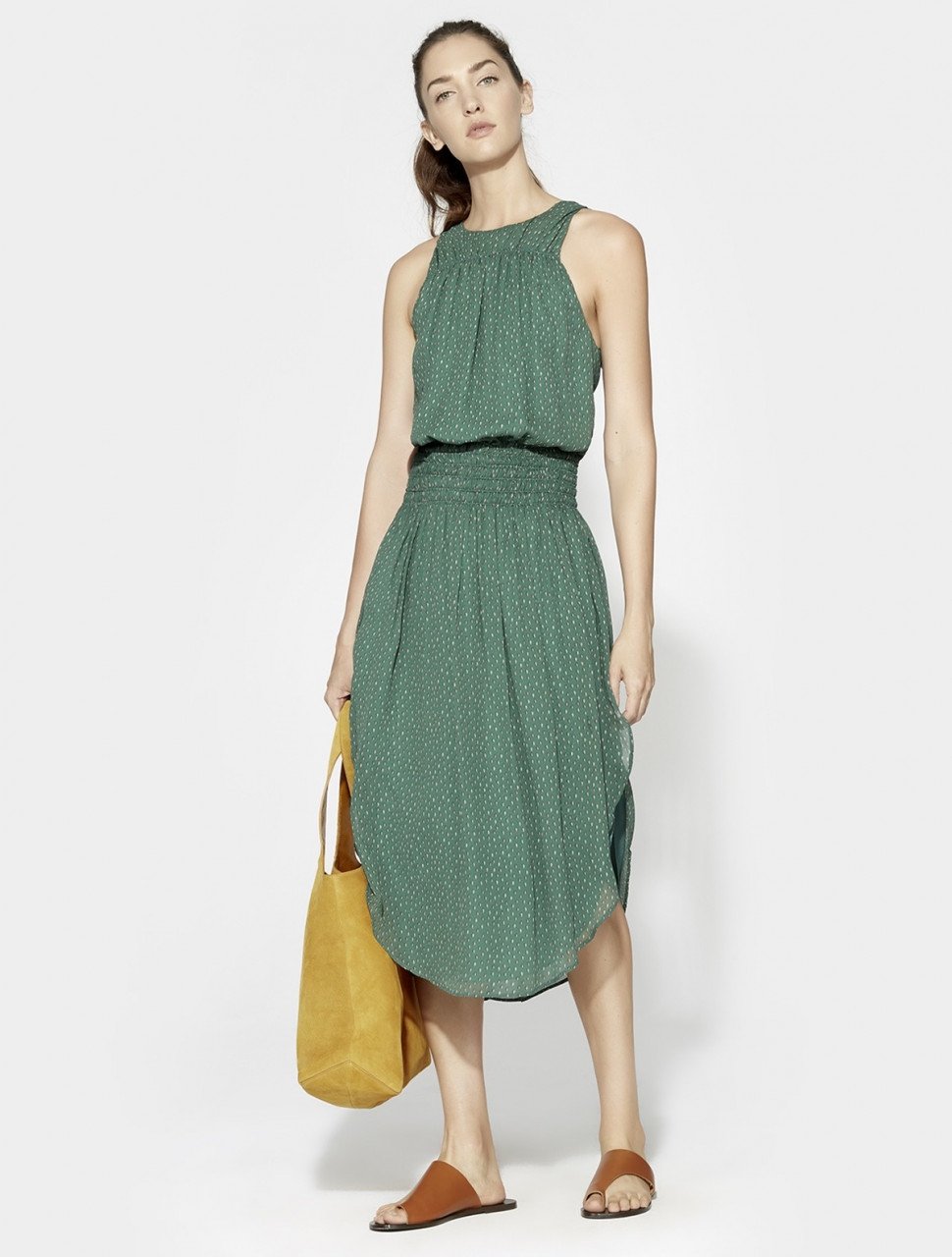 VESTIDO MAXI CORRUGADO SIN MANGAS CUELLO REDONDO VESTIDO MAXI CORRUGADO SIN MANGAS CUELLO REDONDO