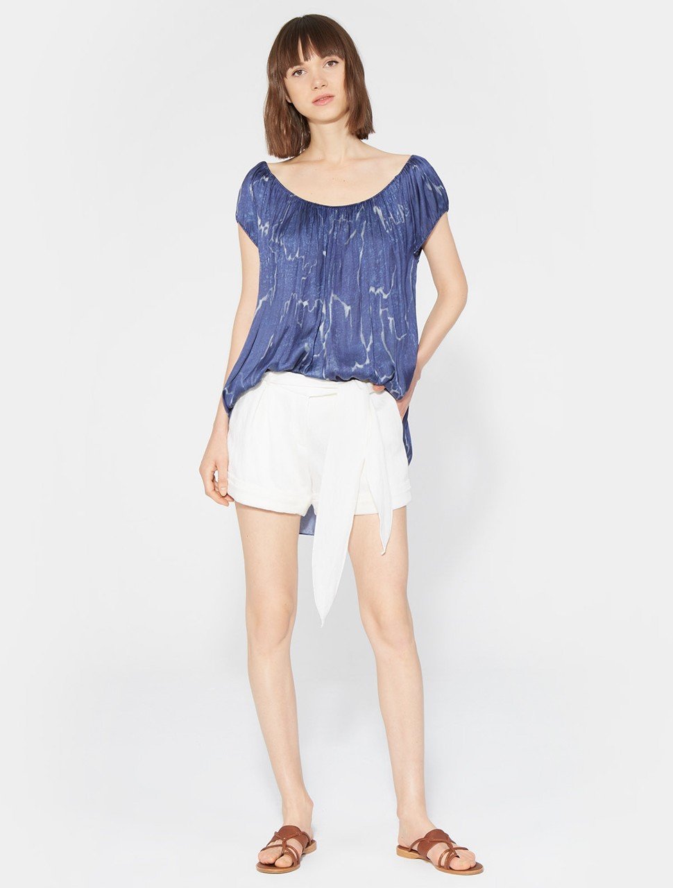 CAP SLEEVE RUCHED SCOOP NECK TOP CAP SLEEVE RUCHED SCOOP NECK TOP