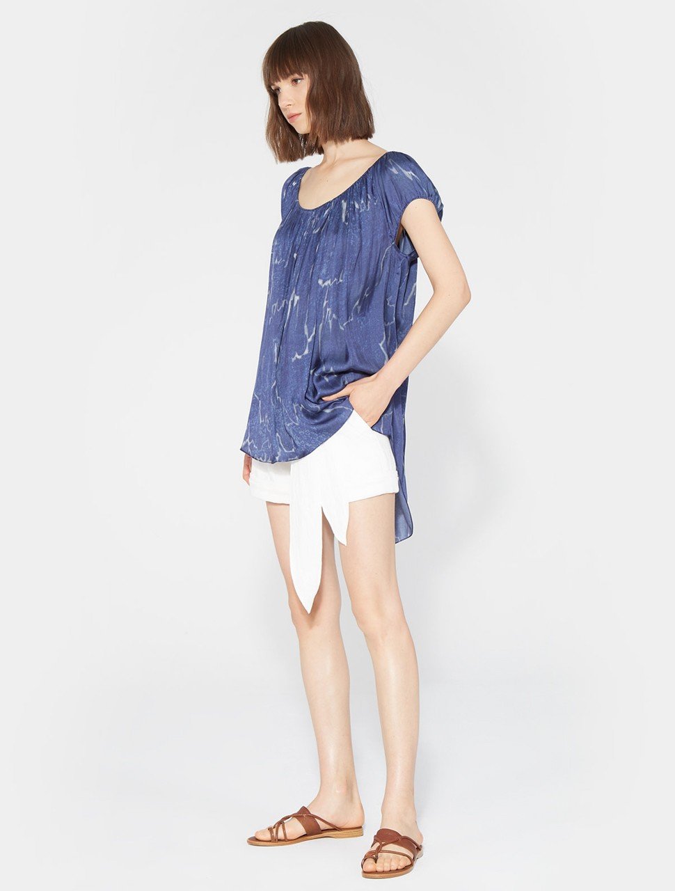 CAP SLEEVE RUCHED SCOOP NECK TOP CAP SLEEVE RUCHED SCOOP NECK TOP