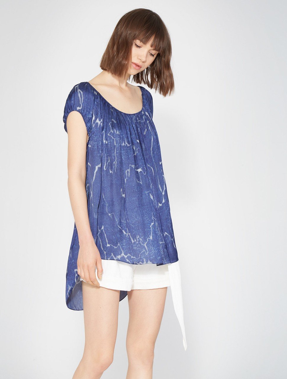 CAP SLEEVE RUCHED SCOOP NECK TOP CAP SLEEVE RUCHED SCOOP NECK TOP